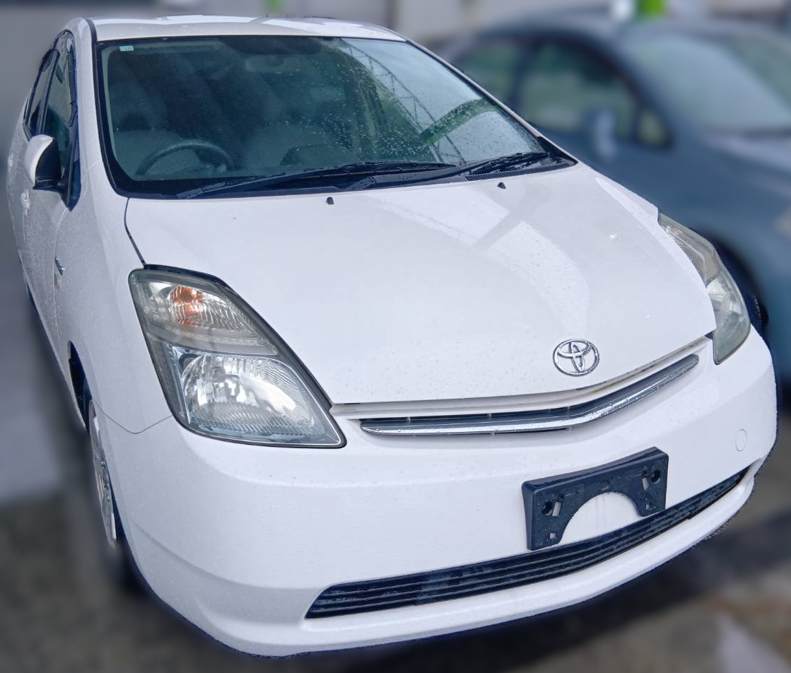 トヨタ プリウス